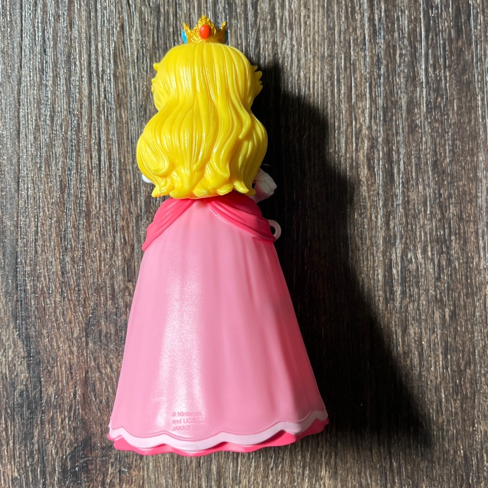 Super Mario Bros. Movie Princess Peach Figure - Picture 4 of 4